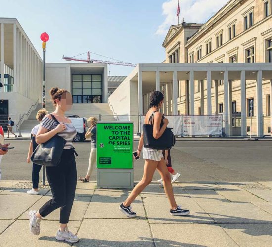 Long-term advertising on a power box in Berlin